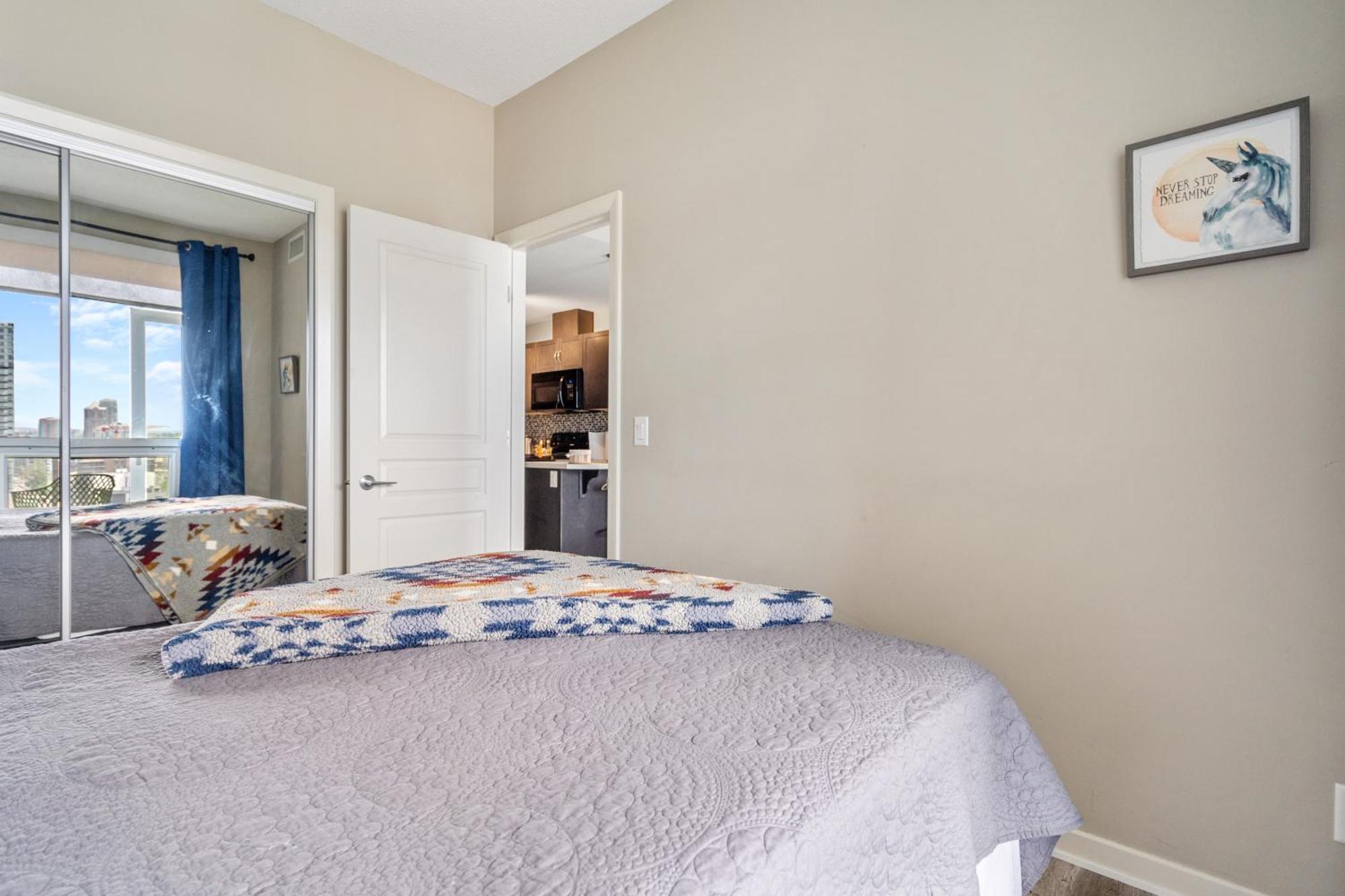 City Centre Retreat - 1Br Condo With Desk YYC Esterno foto