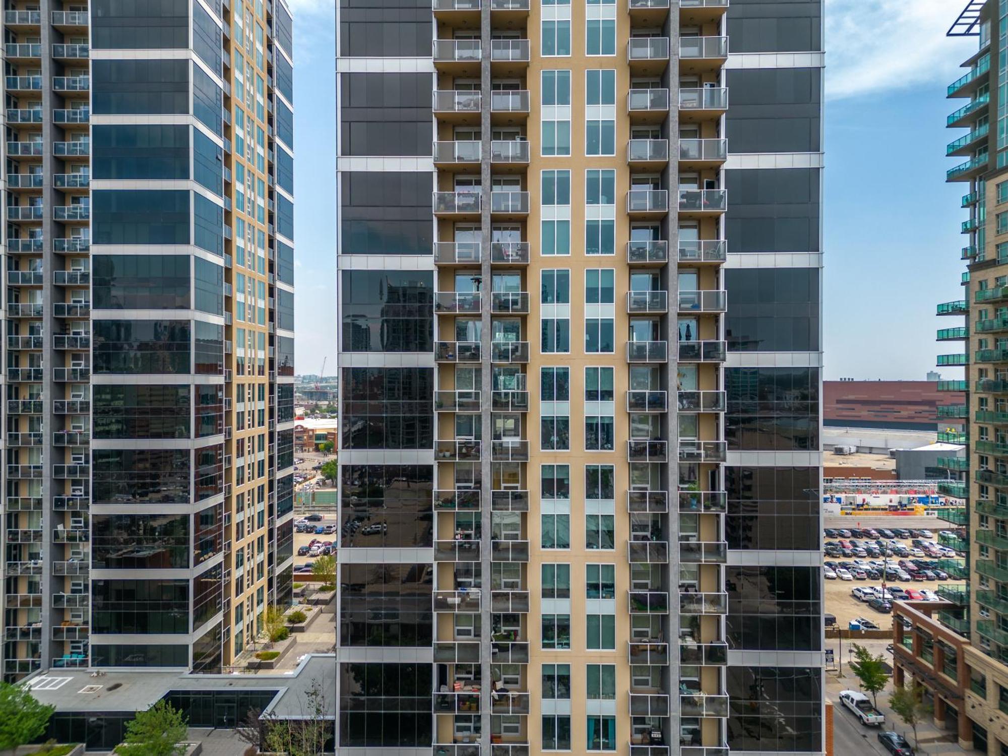 City Centre Retreat - 1Br Condo With Desk YYC Esterno foto