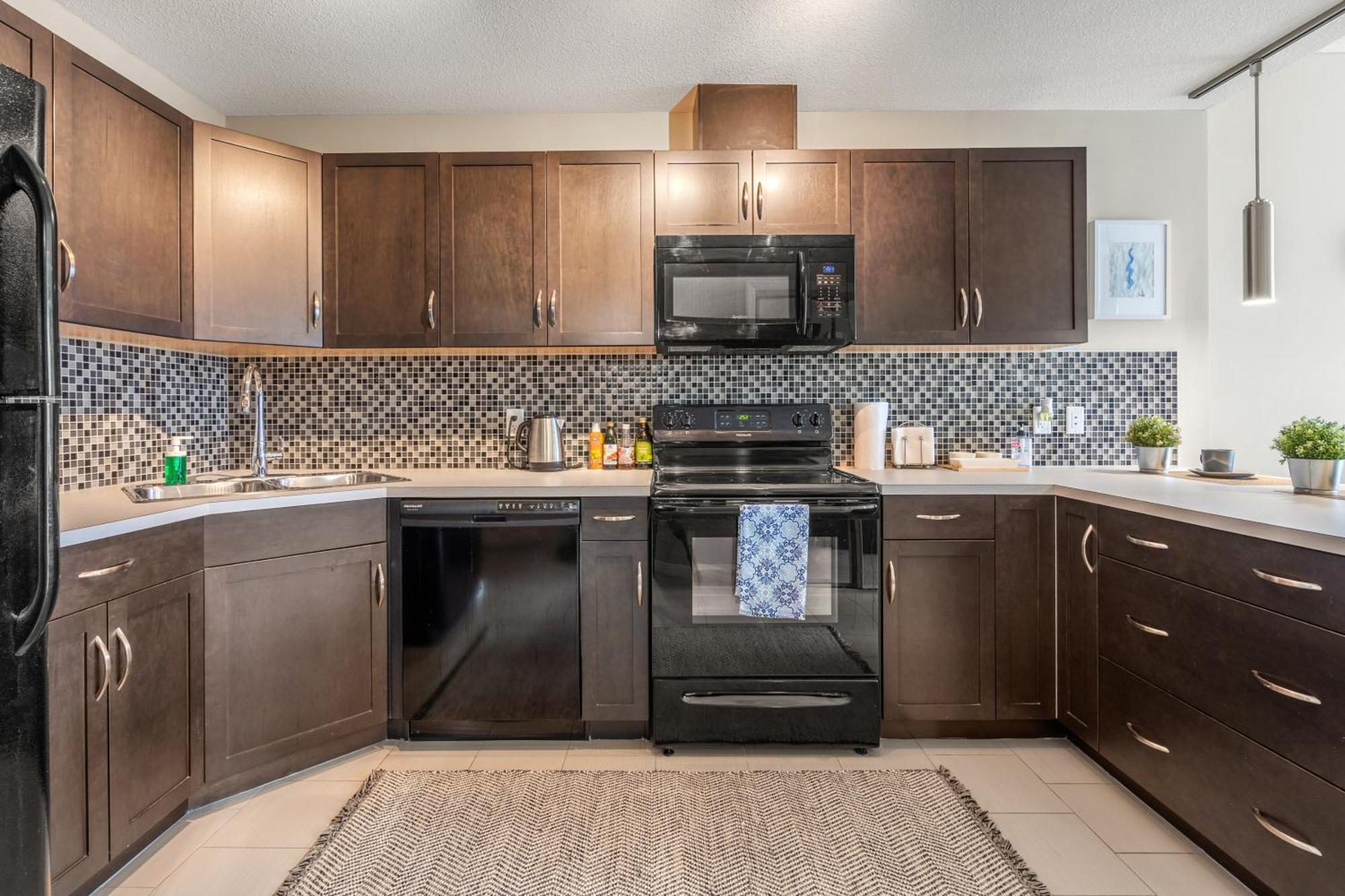 City Centre Retreat - 1Br Condo With Desk YYC Esterno foto