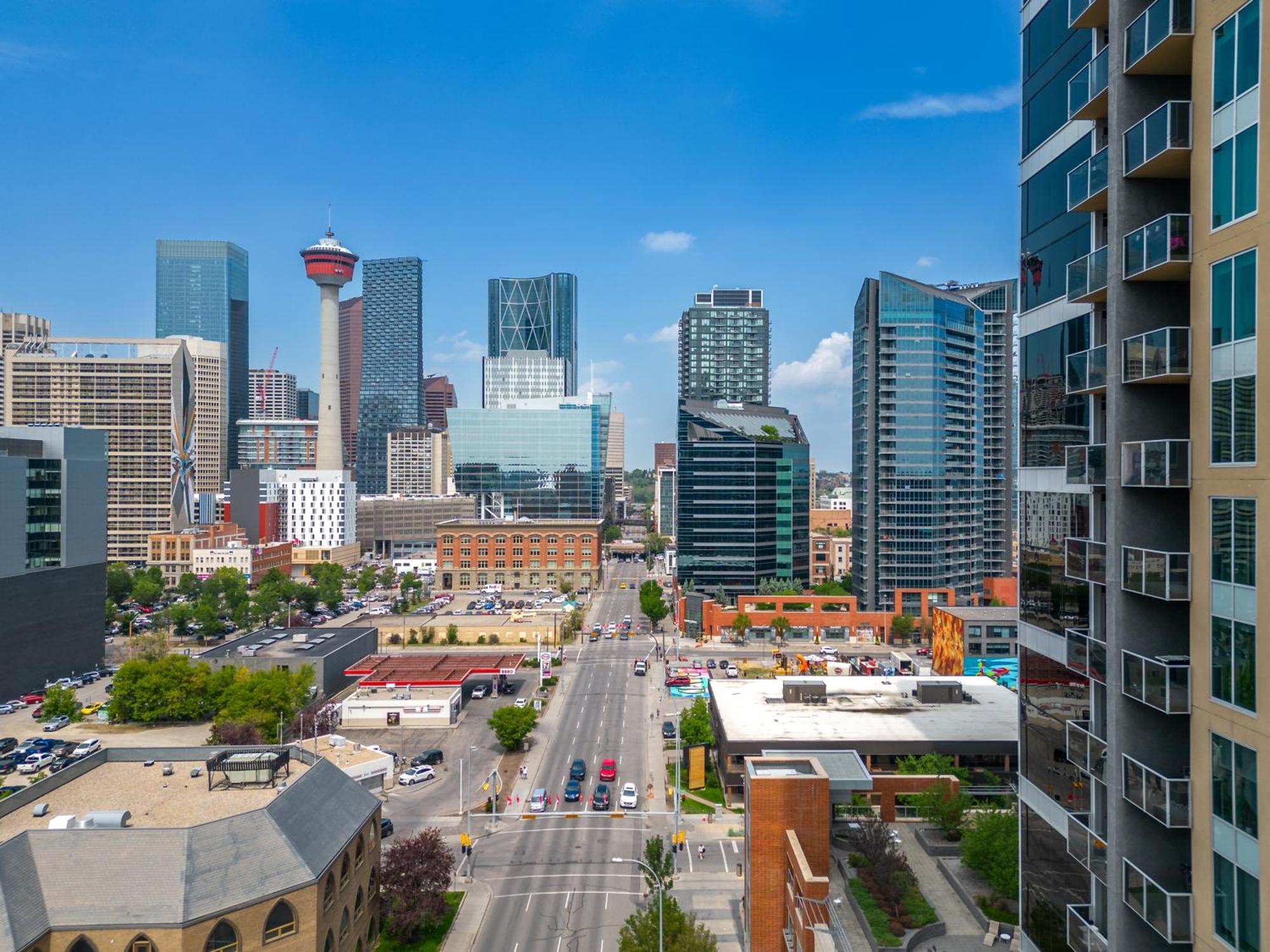 City Centre Retreat - 1Br Condo With Desk YYC Esterno foto