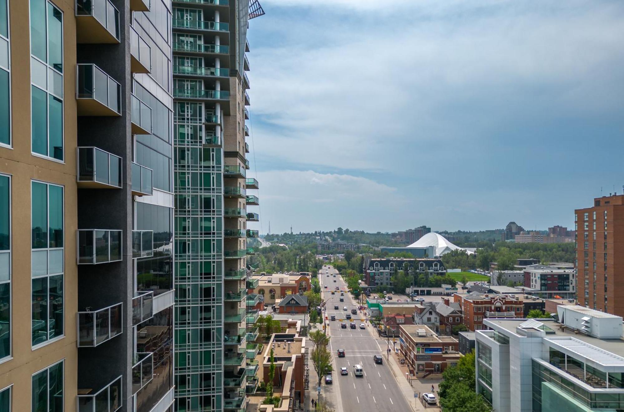City Centre Retreat - 1Br Condo With Desk YYC Esterno foto